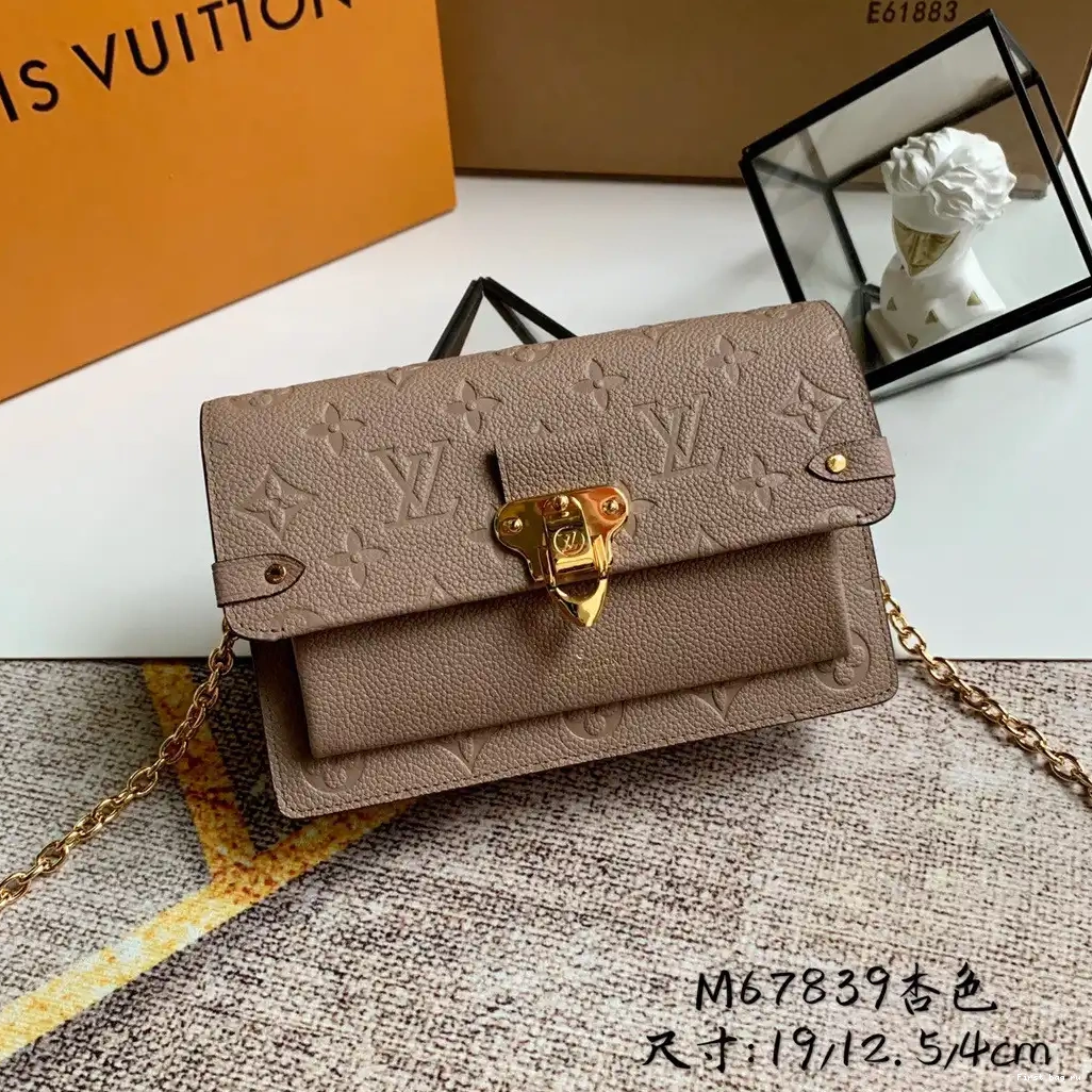 First bag ru WALLET VUITTON LOUIS VAVIN CHAIN 0611